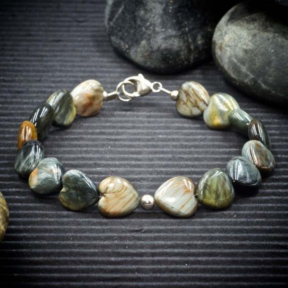 Eagle Eye Quartz Hearts Bracelet - Handmade to Order - Picture 1 of 2